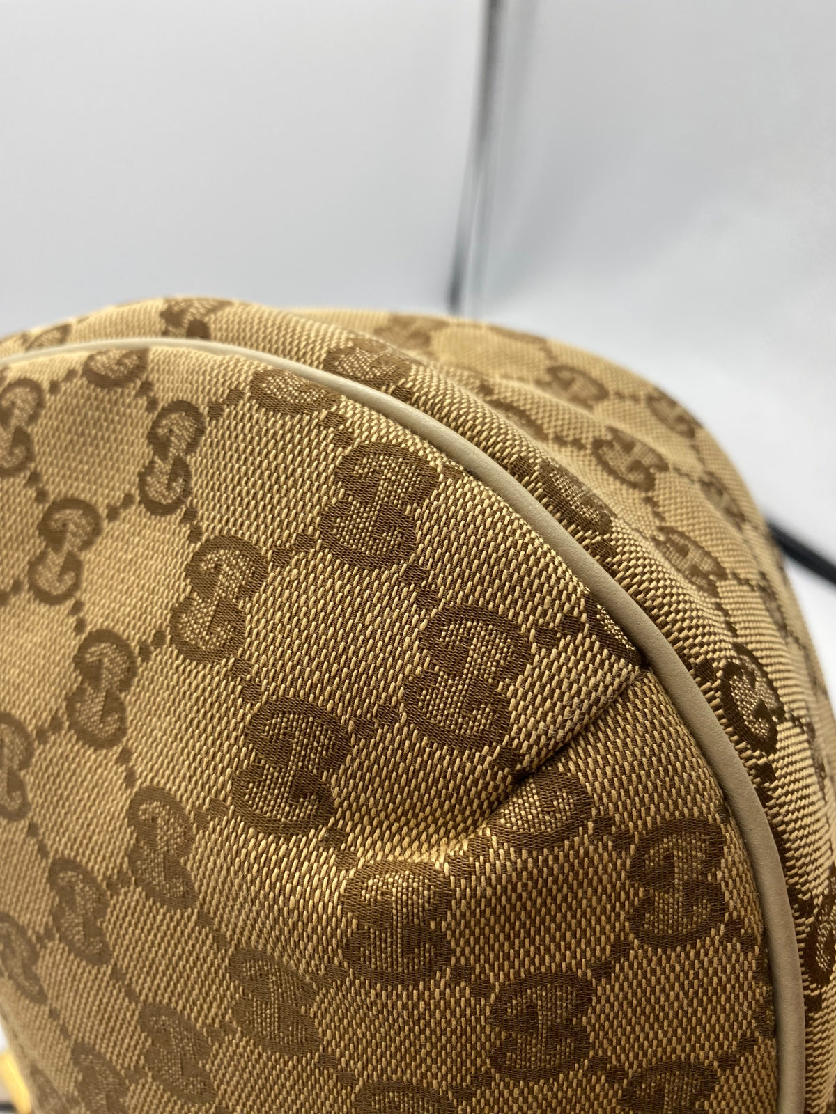 GUCCI New ladies Hobo GG Canvas White