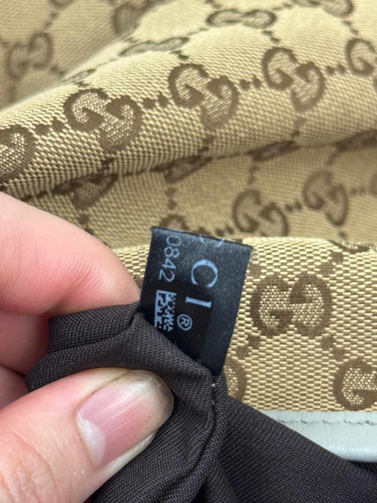 GUCCI Pelham Hobo GG Canvas