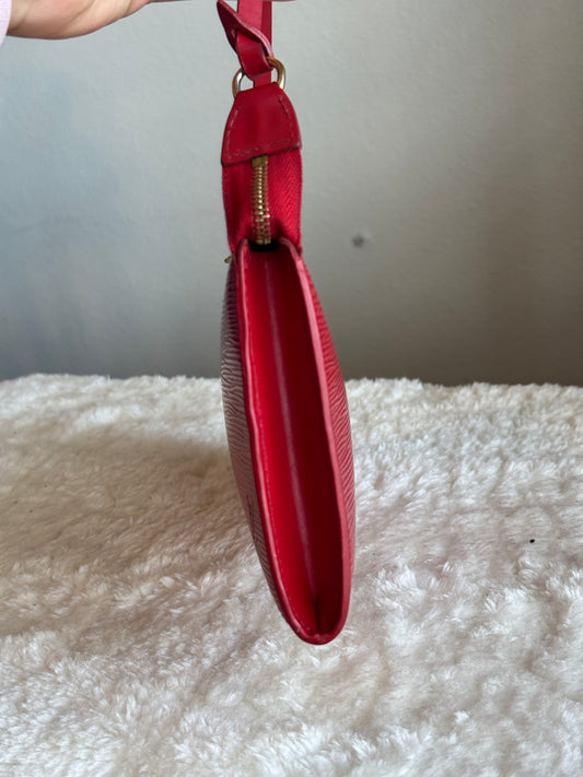 LOUIS VUITTON Pochette Epi Red