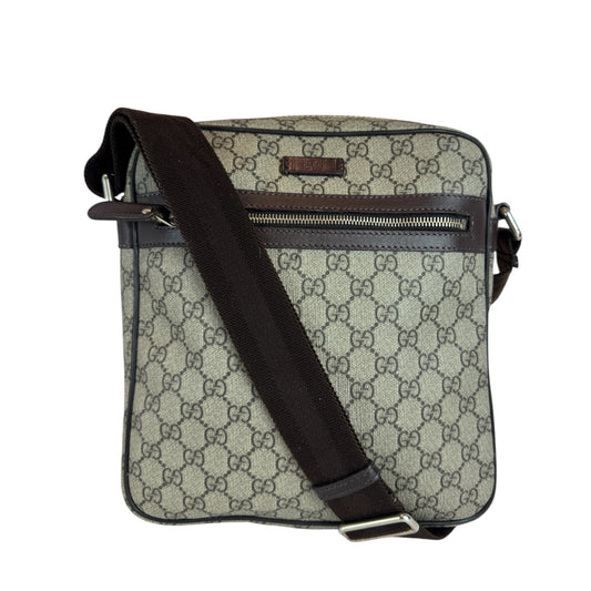 GUCCI Front Zip Messenger GG Supreme Coated Canvas Brown