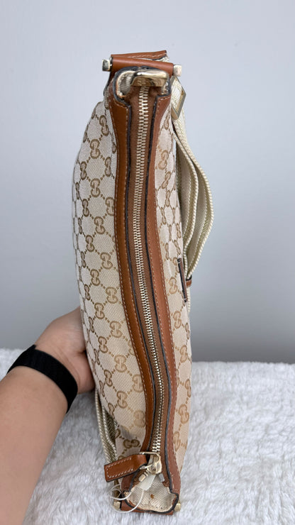 GUCCI Halfmoon GG Canvas Medium