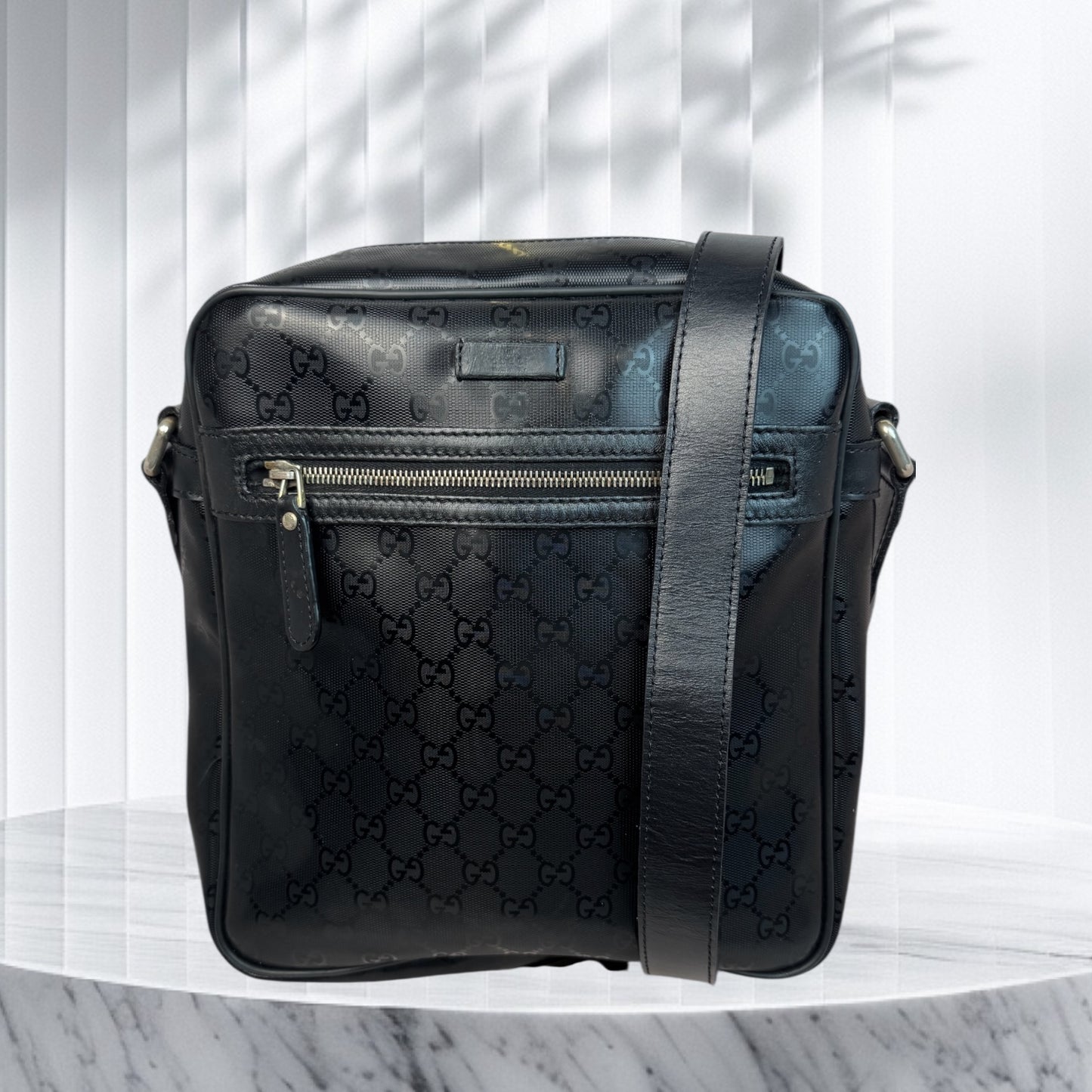 Gucci Front Zip GG Monogram  Messenger (Vintage)