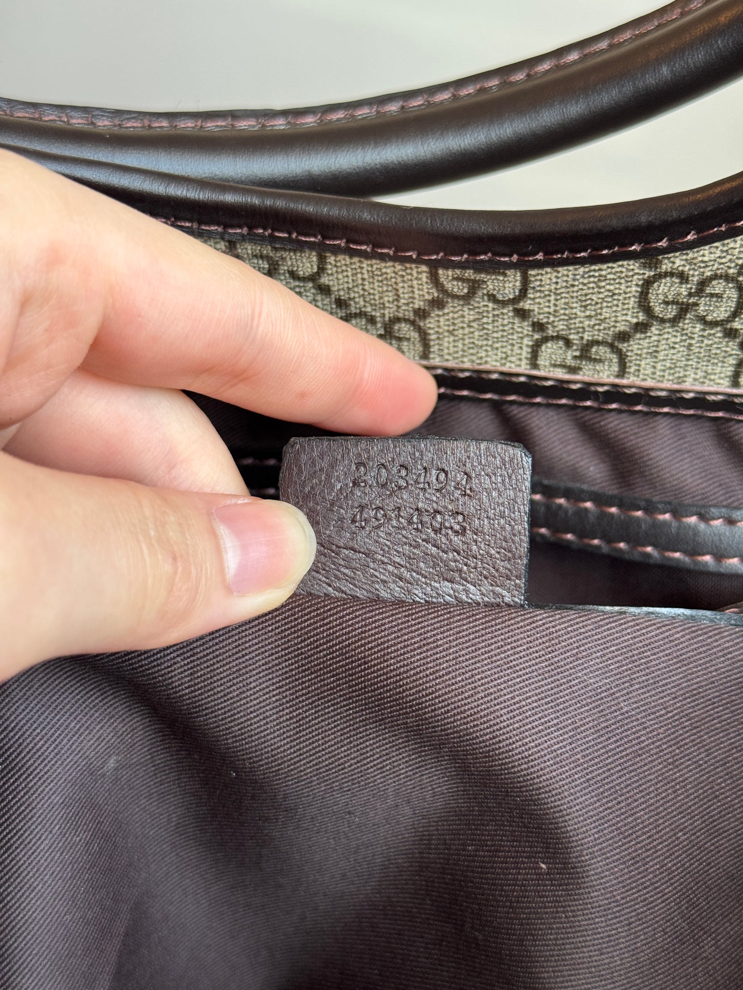 GUCCI GG Supreme Bardot Medium Coated Canvas