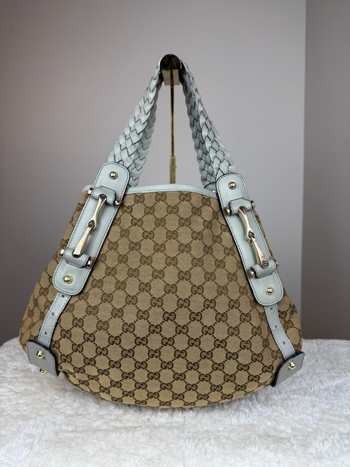 GUCCI Pelham Hobo GG Canvas
