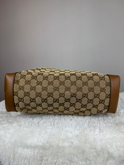 GUCCI Web Flat Messenger GG Canvas Brown