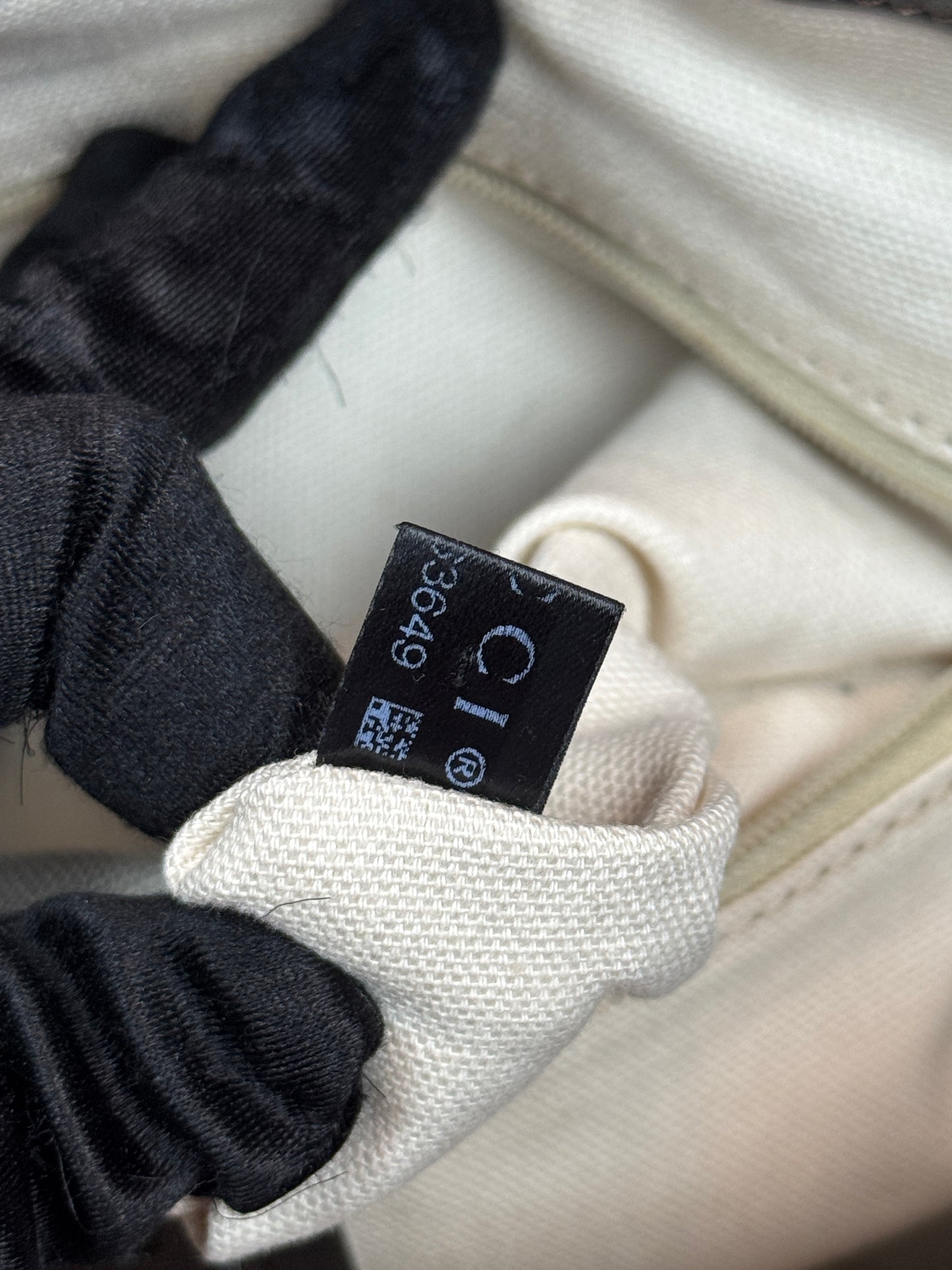 GUCCI Sukey Crossbody GG Canvas Brown