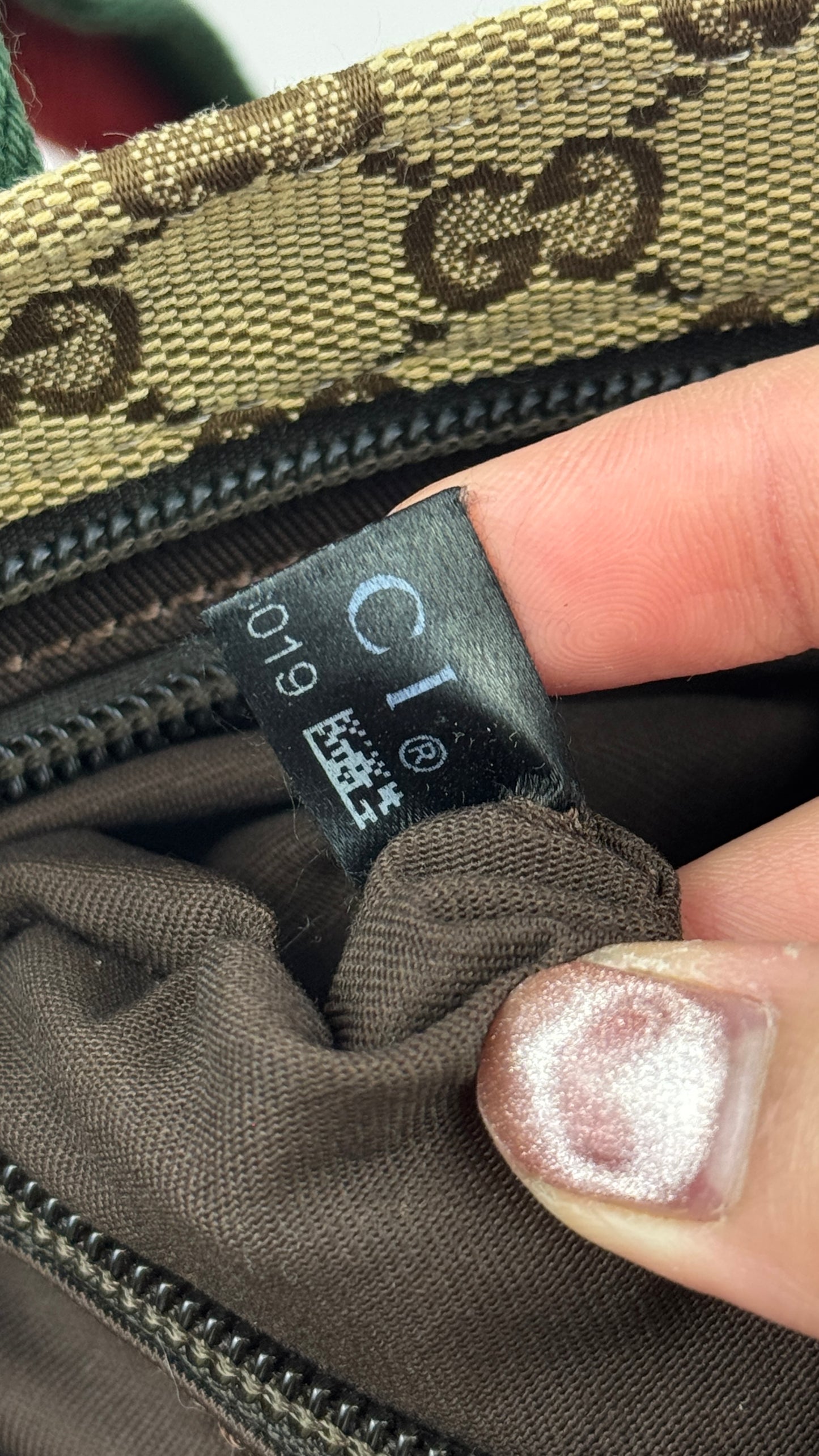 Gucci Web Zip Tote GG Canvas
