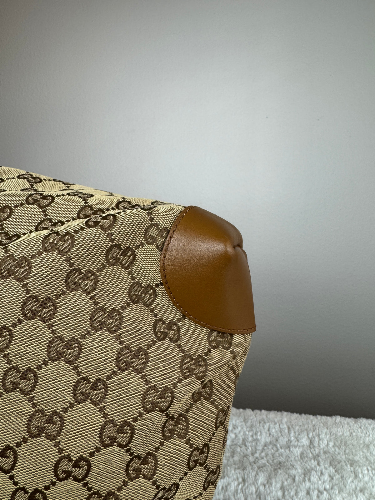 GUCCI Web Flat Messenger GG Canvas Brown