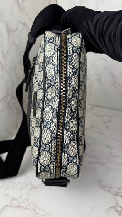 Gucci Front Zip Messenger Navy