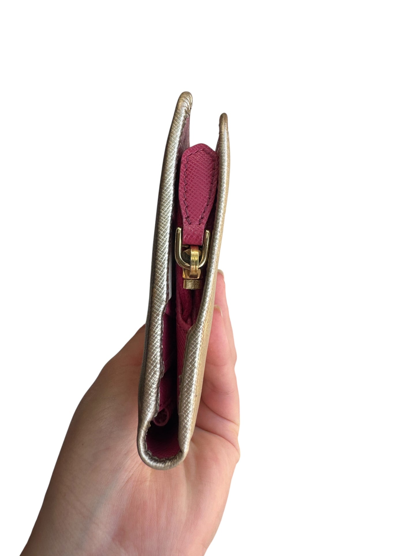 WA1👛 Prada Saffiano metal leather wallet in gold with a zip-around closure (COA Included) Retail $1070✅