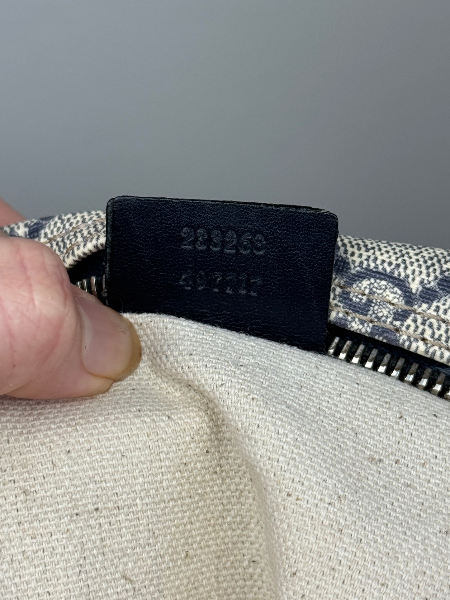 GUCCI Front Zip Small Gg Suprme Coated canvas Navy