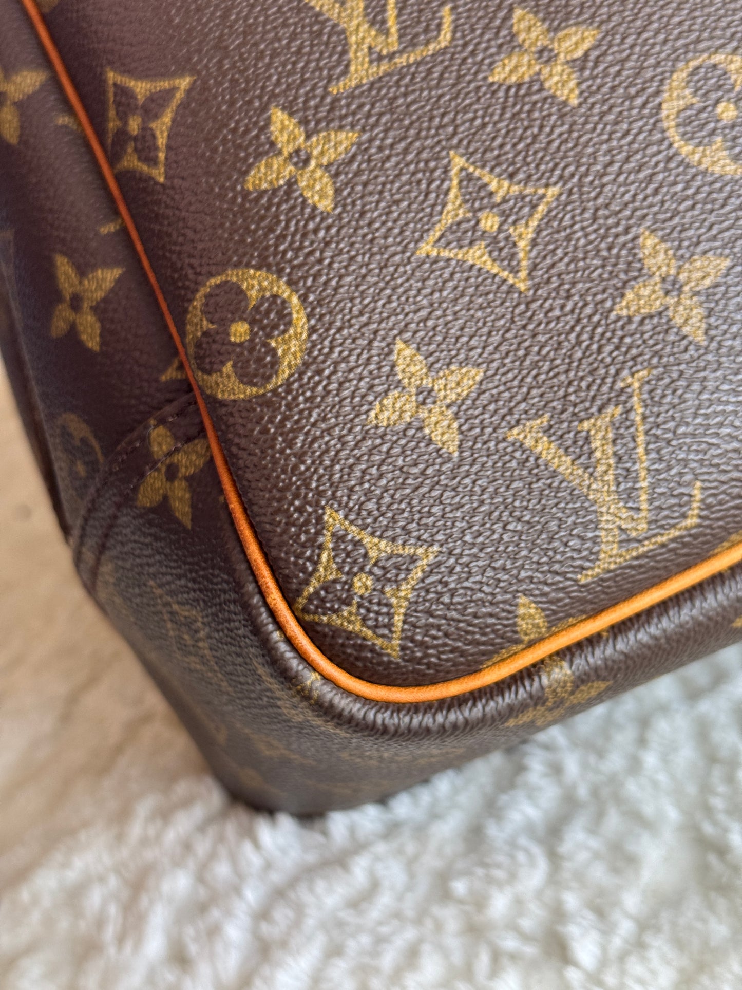 Louis Vuitton Deauville handbag monogram