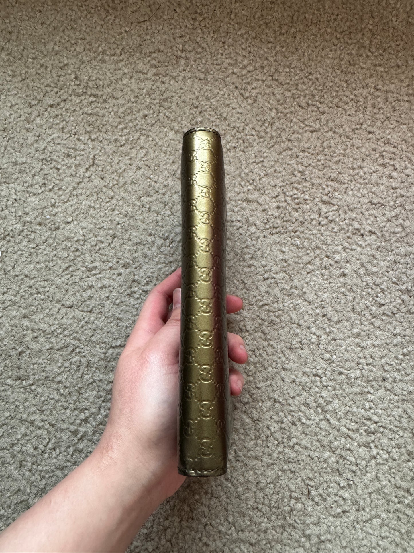 Gucci zippy heart wallet monogram gold