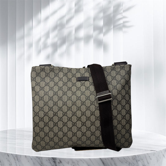 Gucci Flat Messenger Monogram Brown
