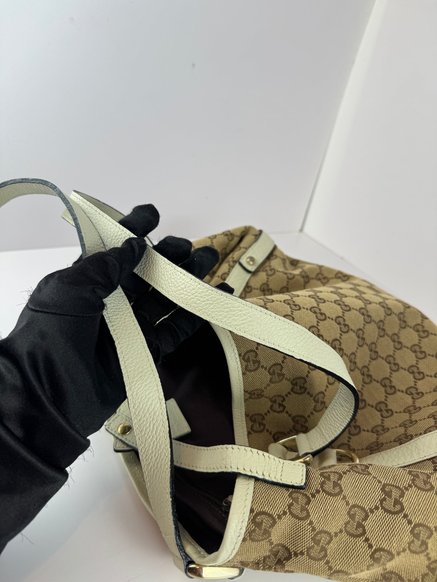 Gucci Abbey Hobo Shoulder Bag GG Canvas