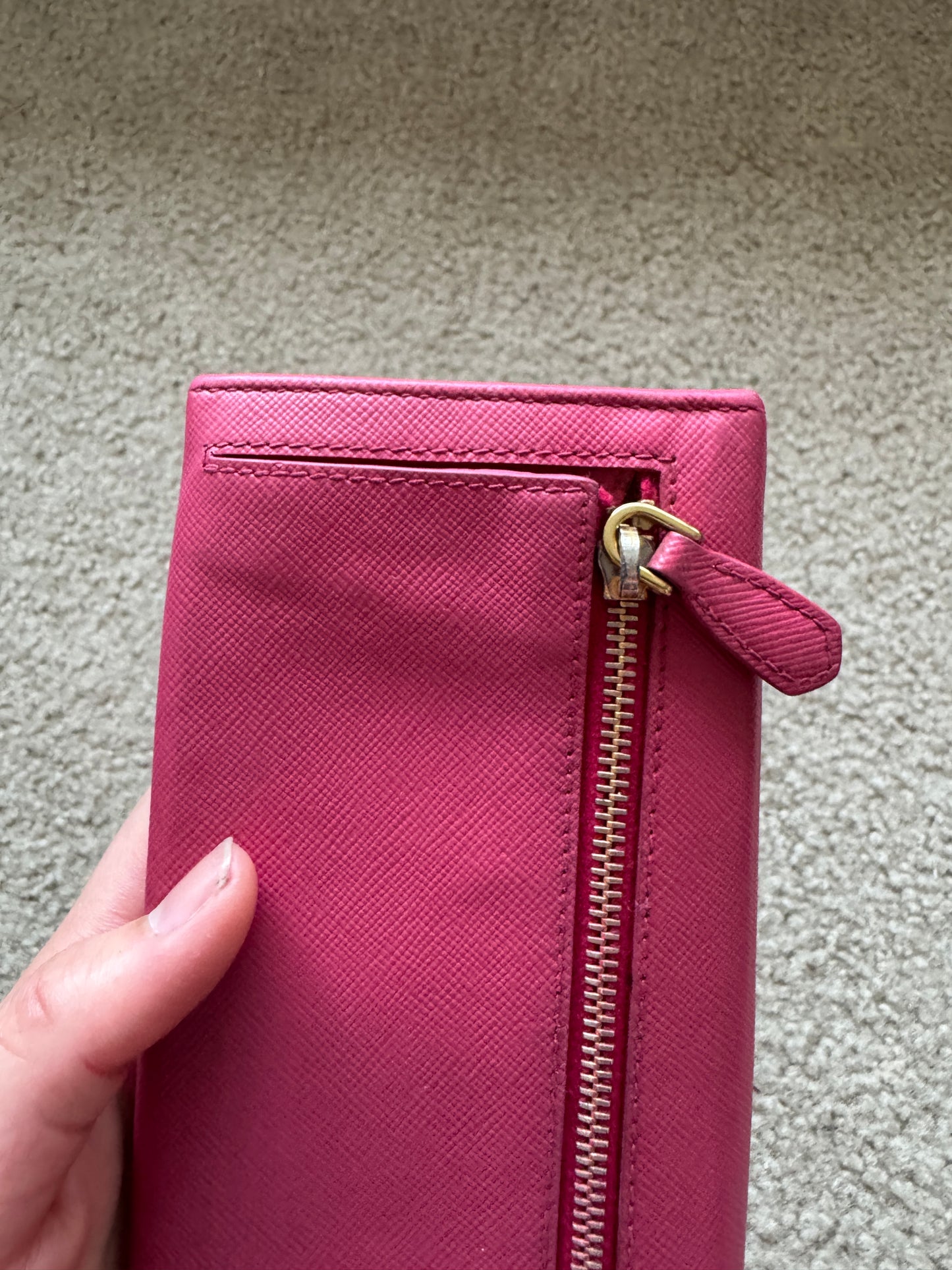 Prada saffianon Pink wallet