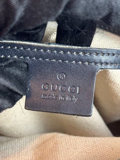 GUCCI Front Zip Messenger GG Supreme Coated Canvas