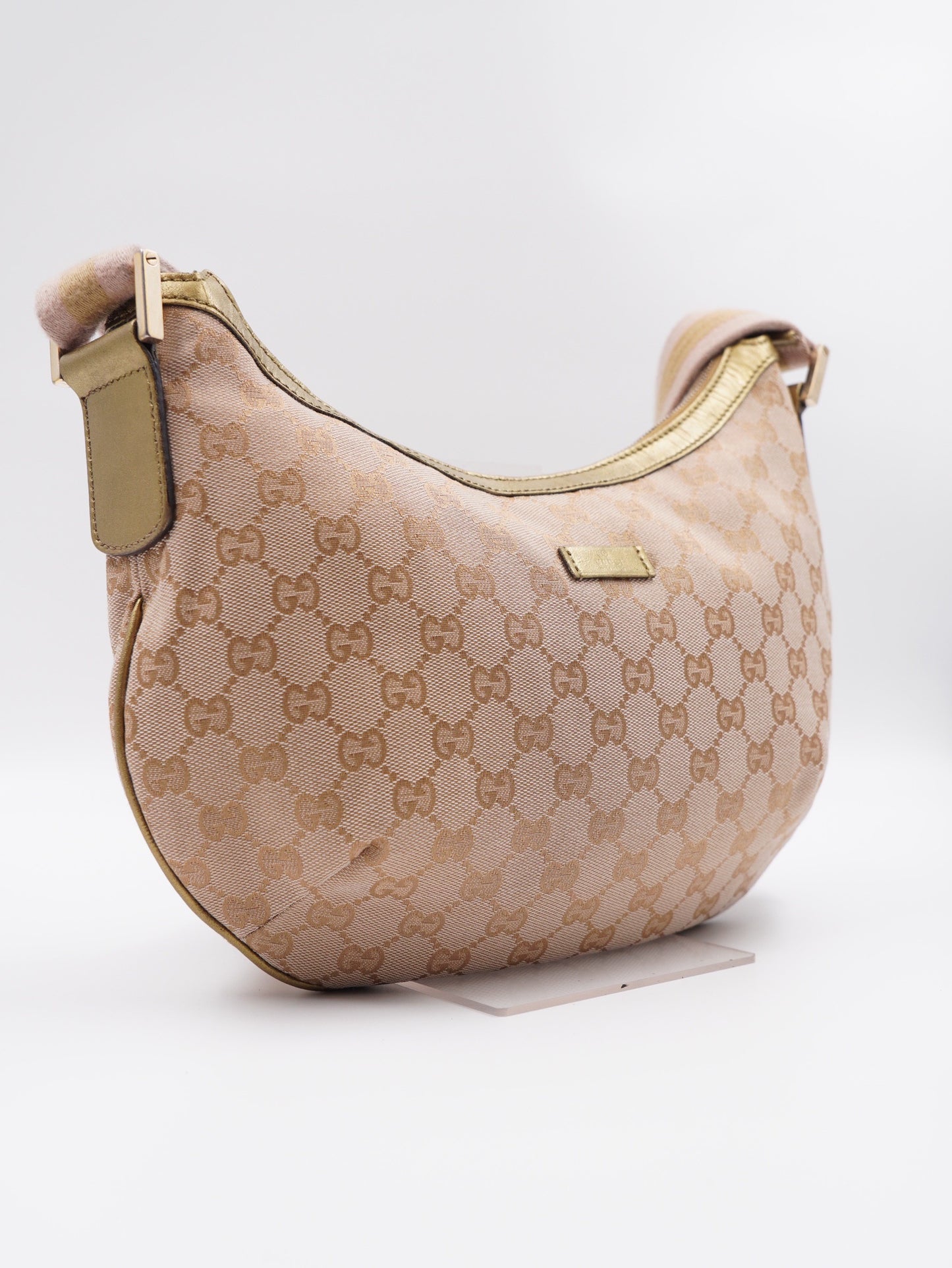 GUCCI Half-moon GG Canvas Crossbody Bag (Vintage)