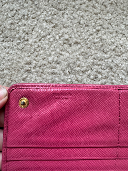 Prada saffianon Pink wallet