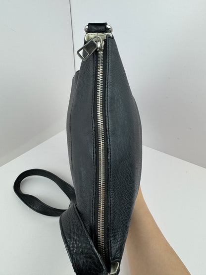 GUCCI Interlocking GG Leather Messenger Black