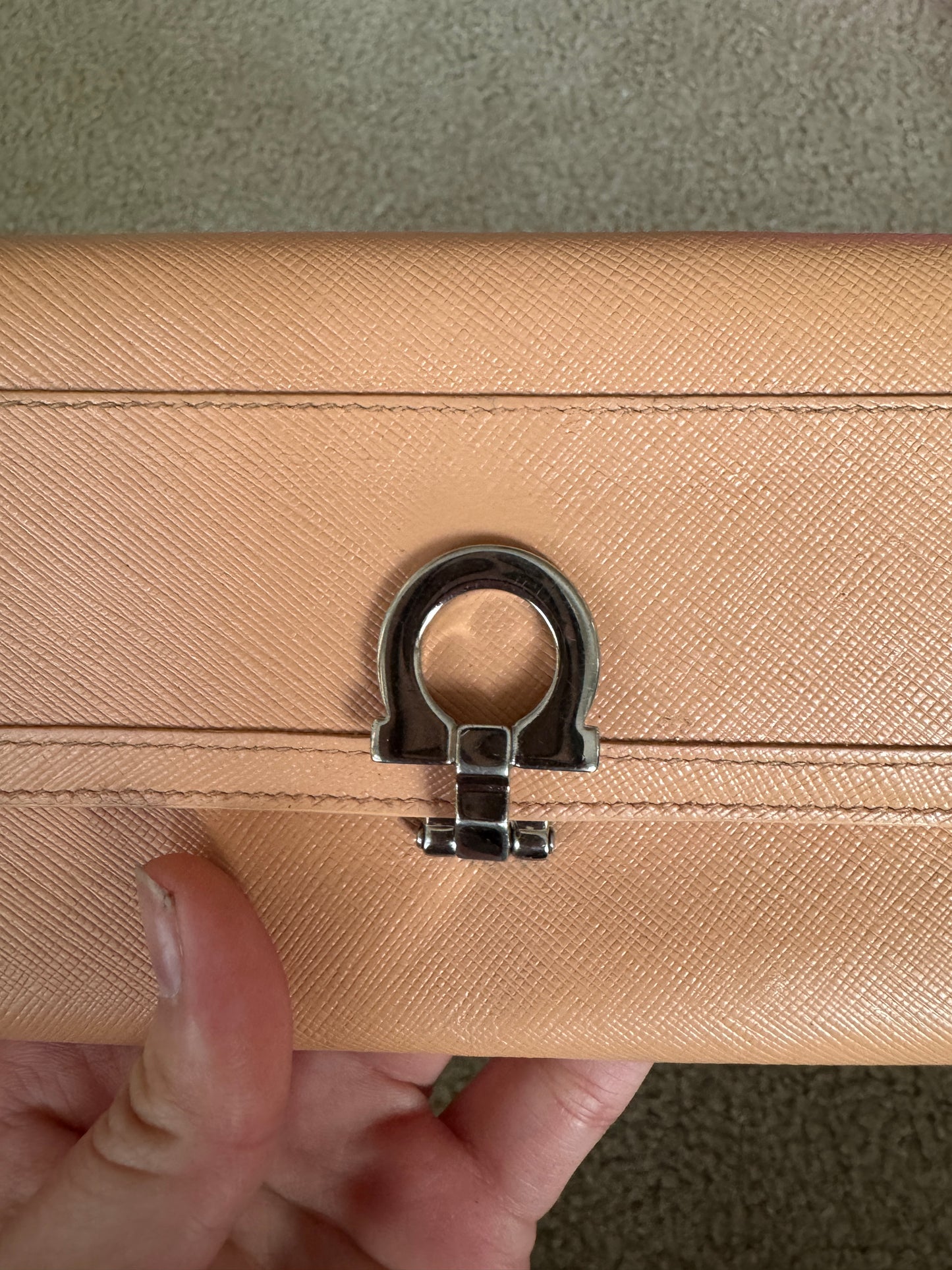Ferragamo Gamcini long saffiano