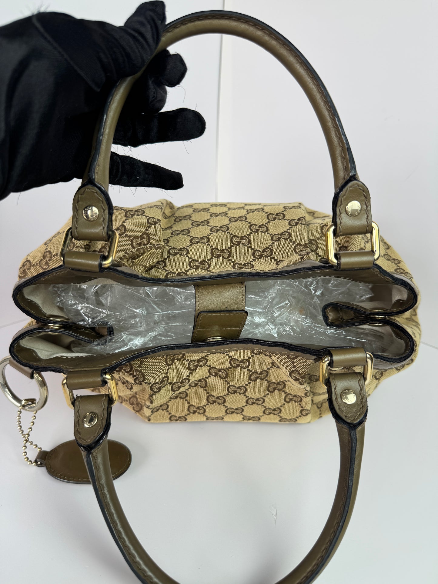 GUCCI Sukey Hobo GG Canvas Kaki