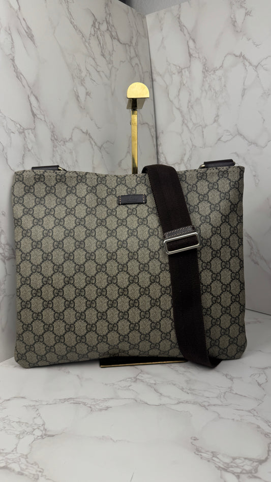 Gucci Flat Messenger Monogram Brown