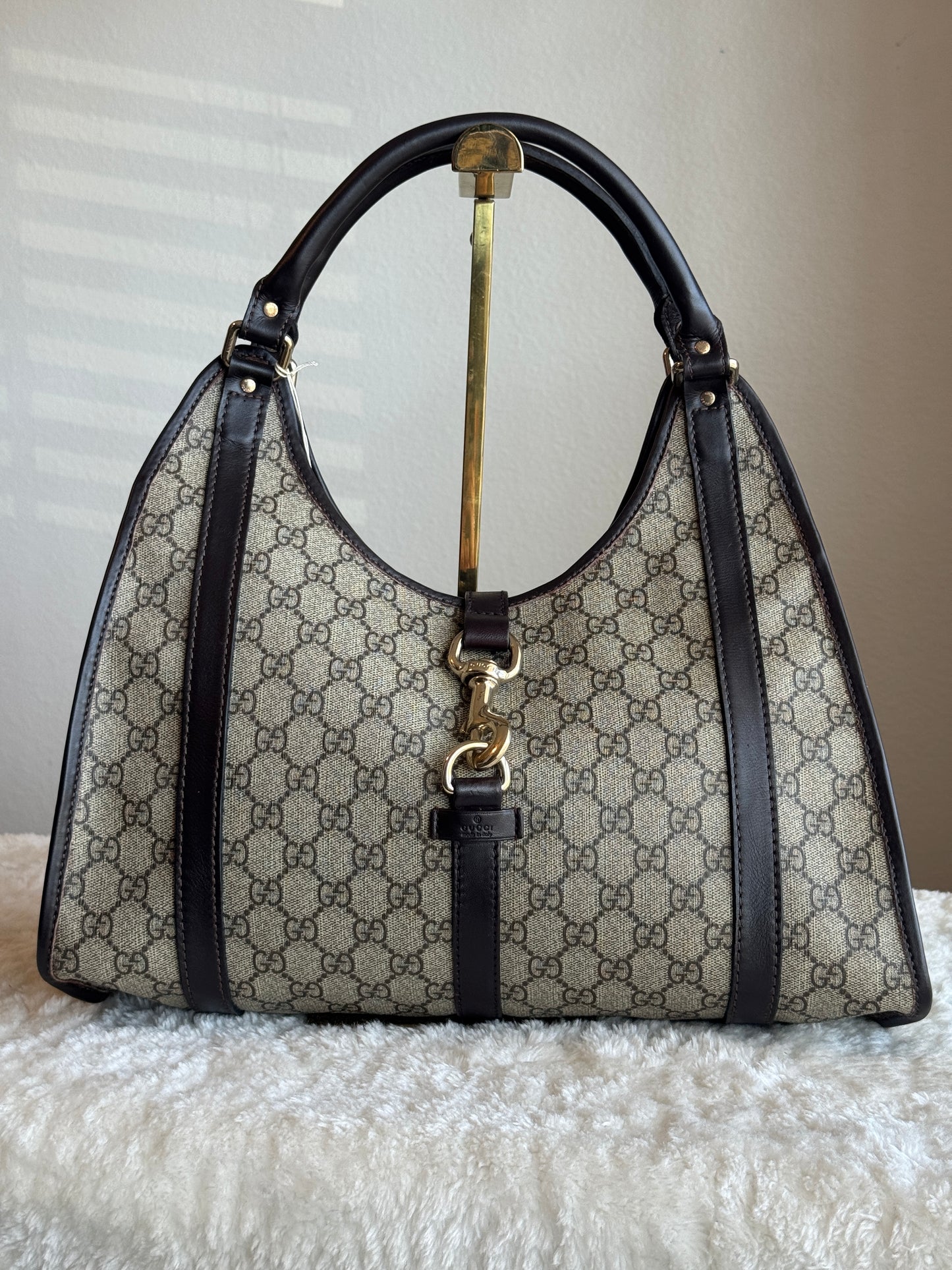 GUCCI GG Supreme Bardot Medium Coated Canvas