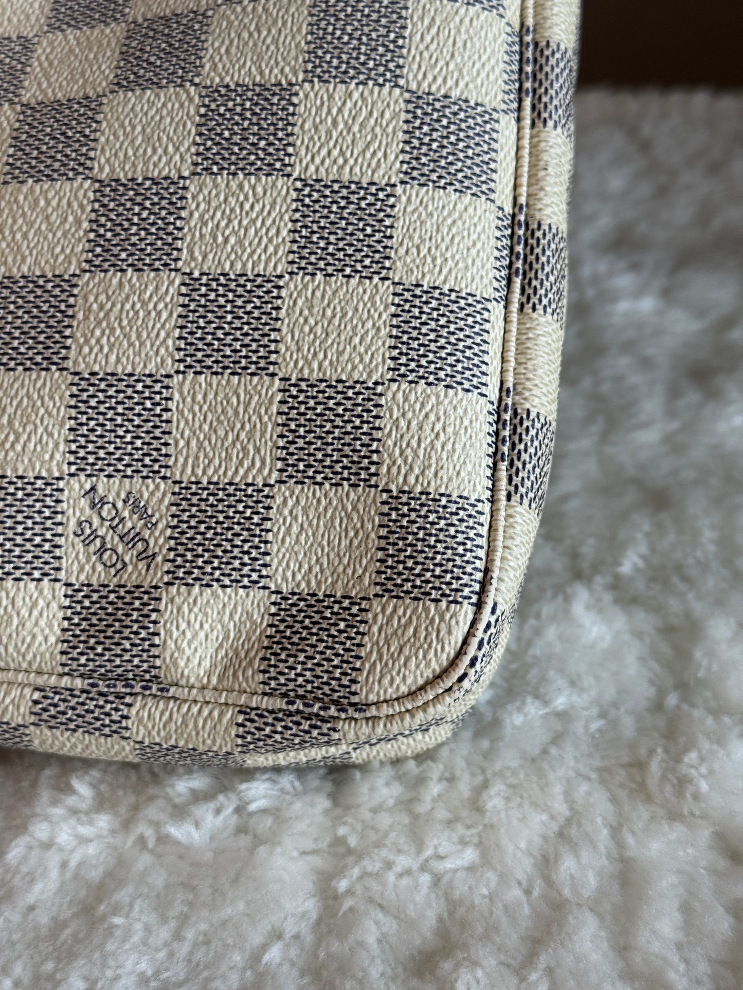 LOUIS VUITTON Damier Azu Pochette Accessories
