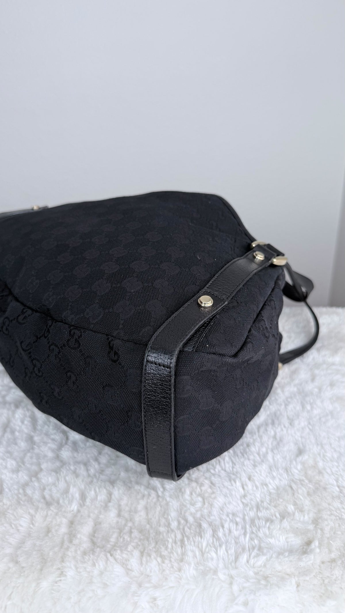 GUCCI Hobo Abbey GG Canvas Black