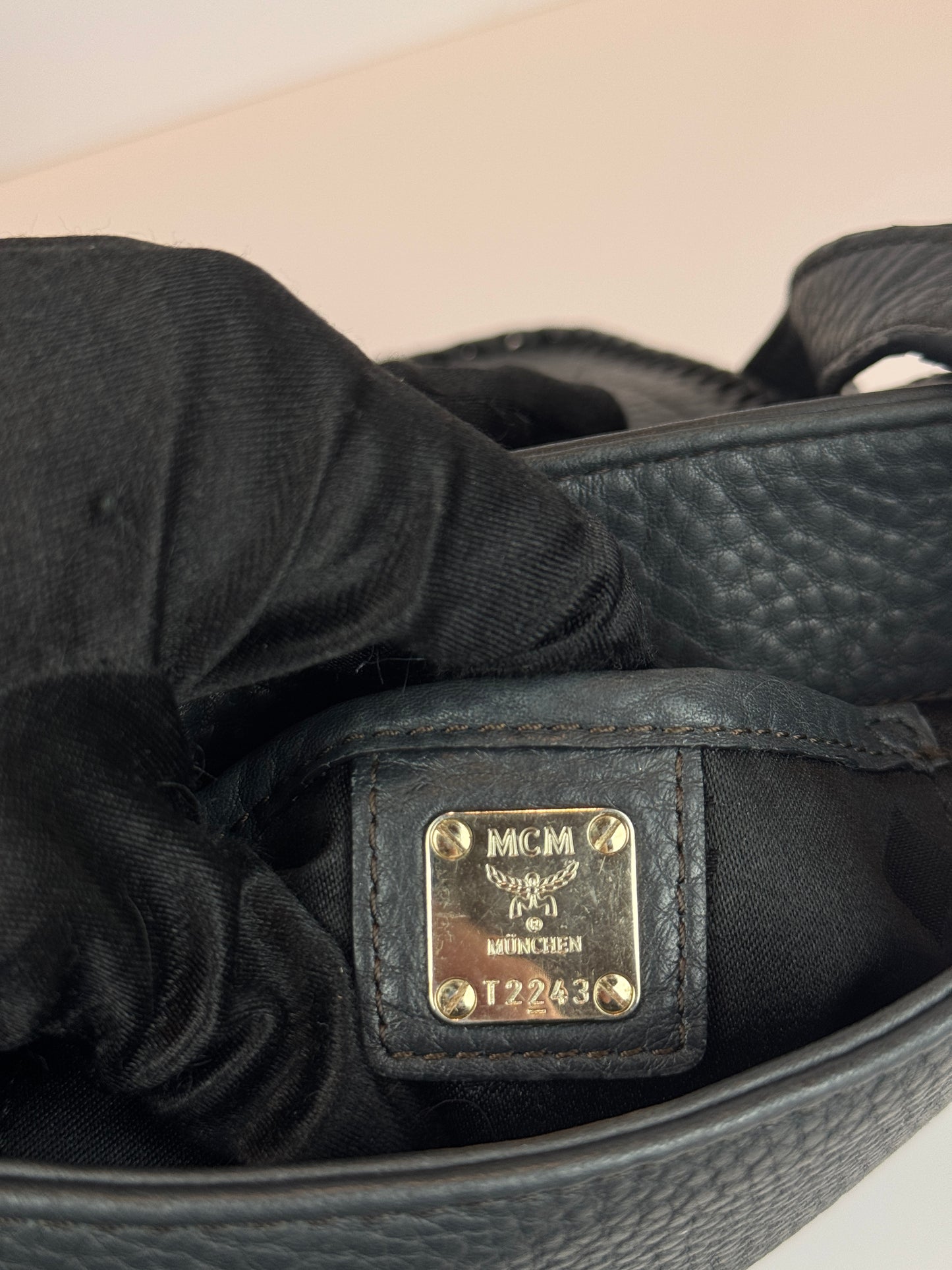 Mcm Leather flap crossbody Dark grey