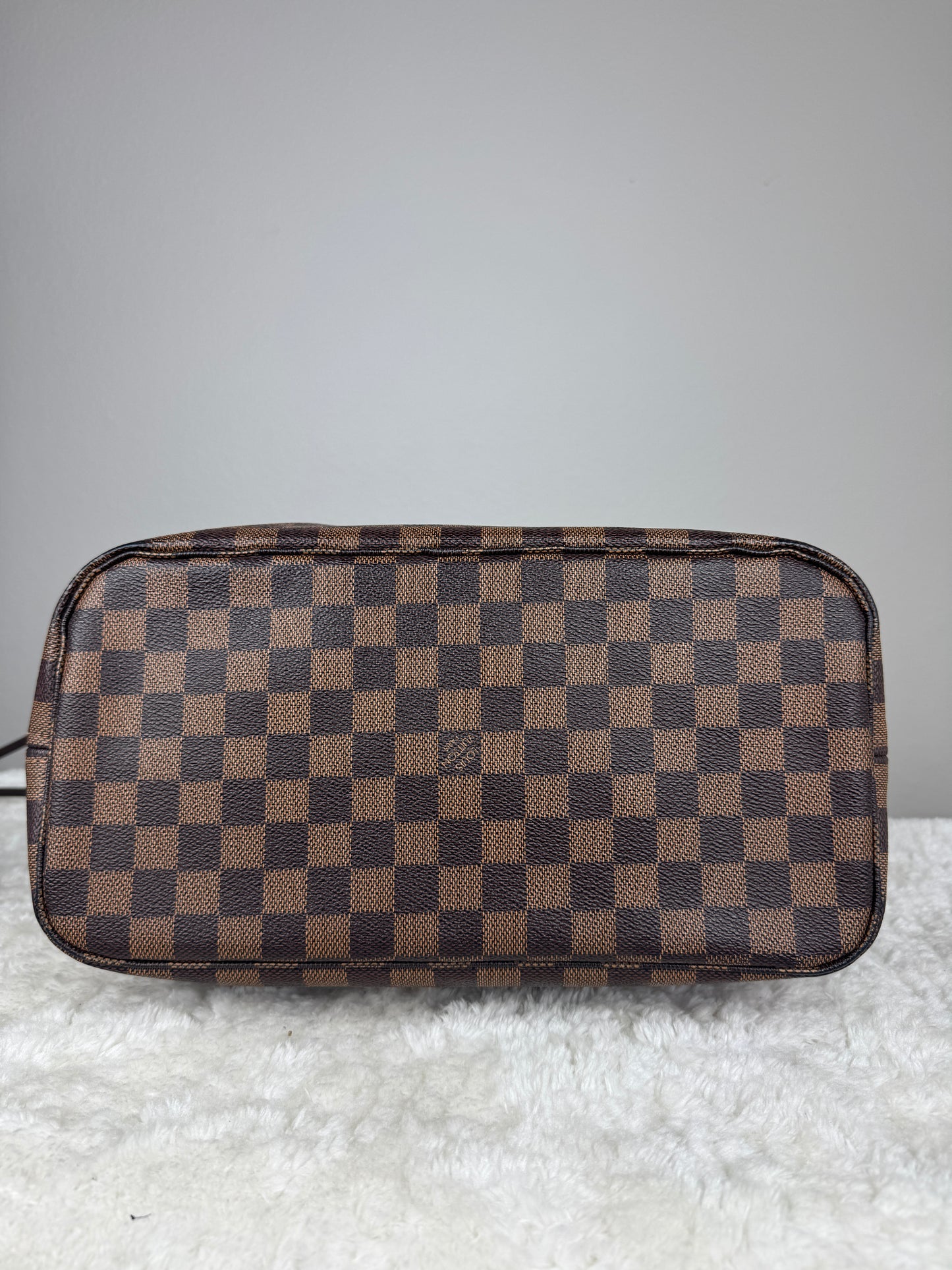 LOUIS VUITTON Neverfull Tote Damier MM