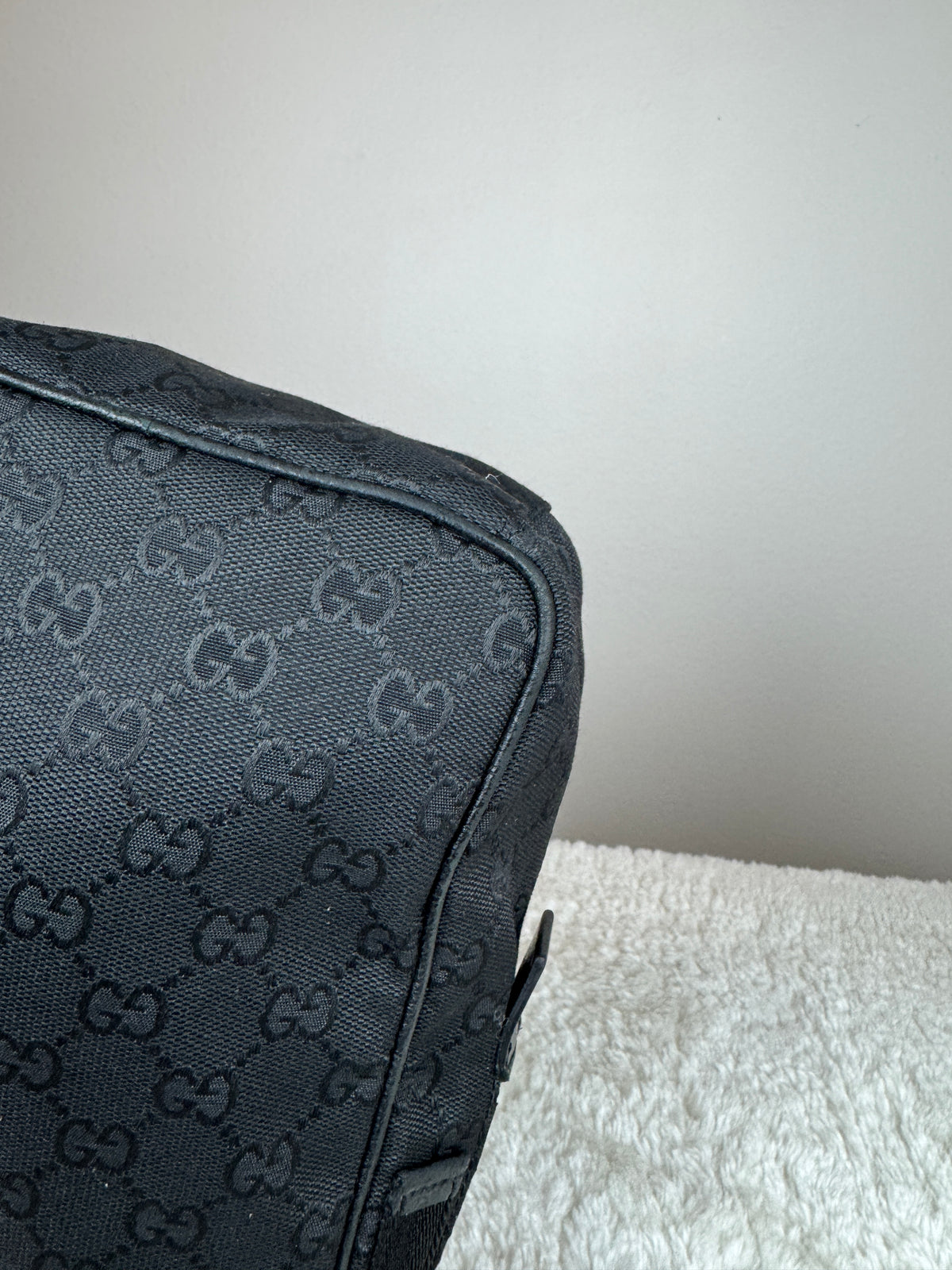 GUCCI GG canvas crossbody Black
