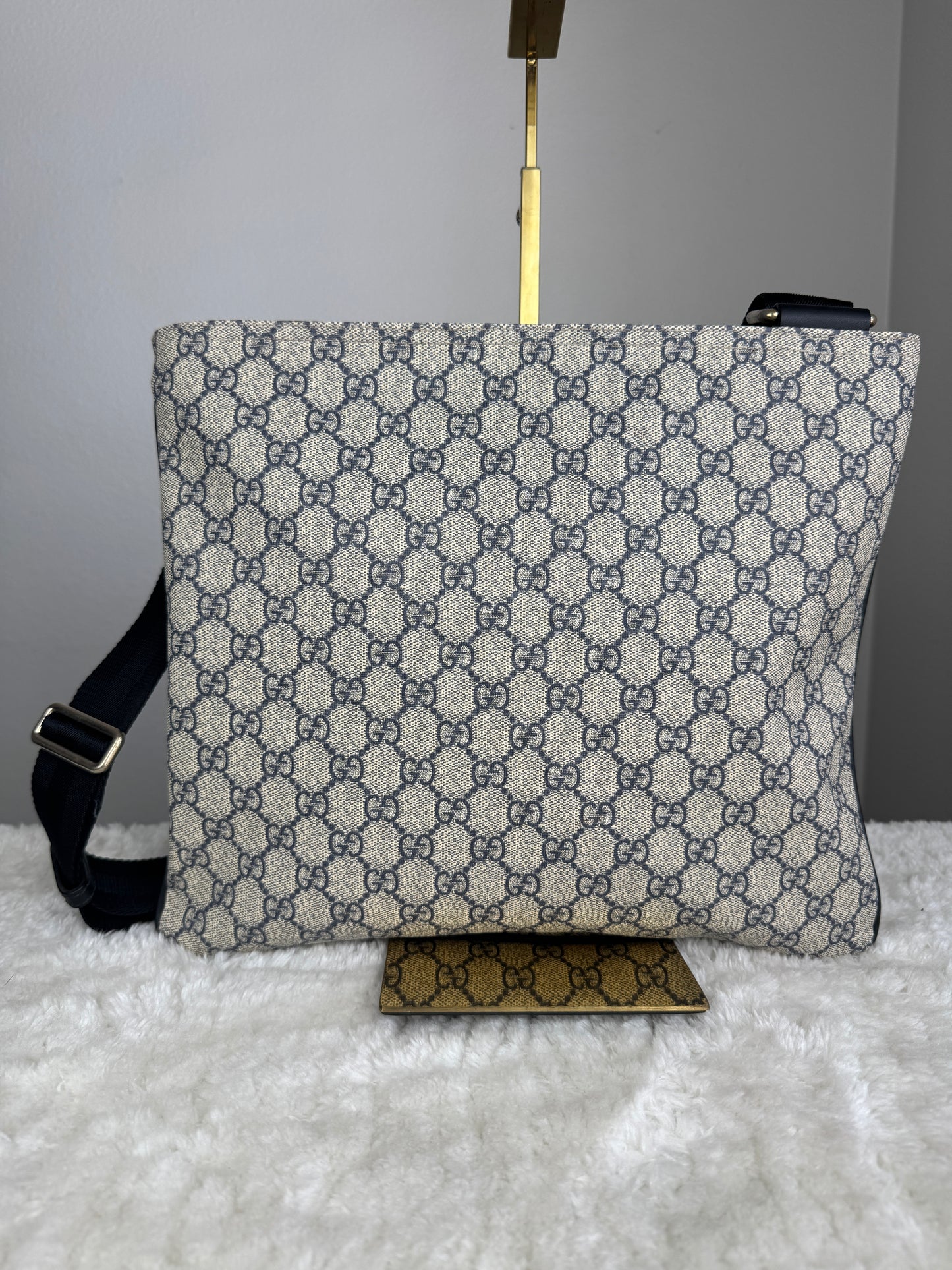 GUCCI Flat Messenger GG Supreme GG Coated Canvas Navy