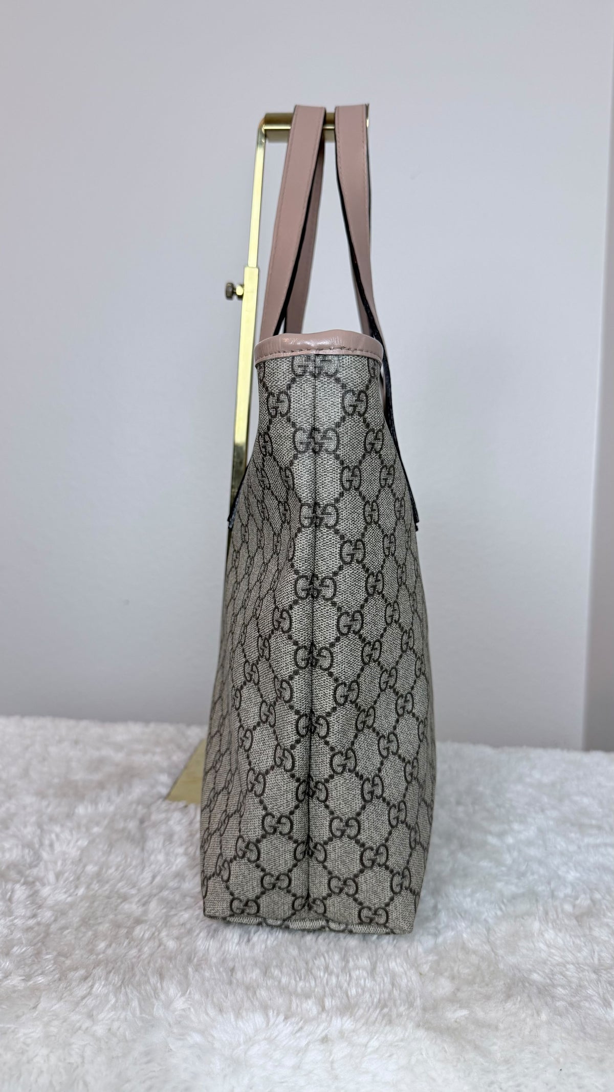 GUCCI Tote Medium GG Supreme Coated canvas pink