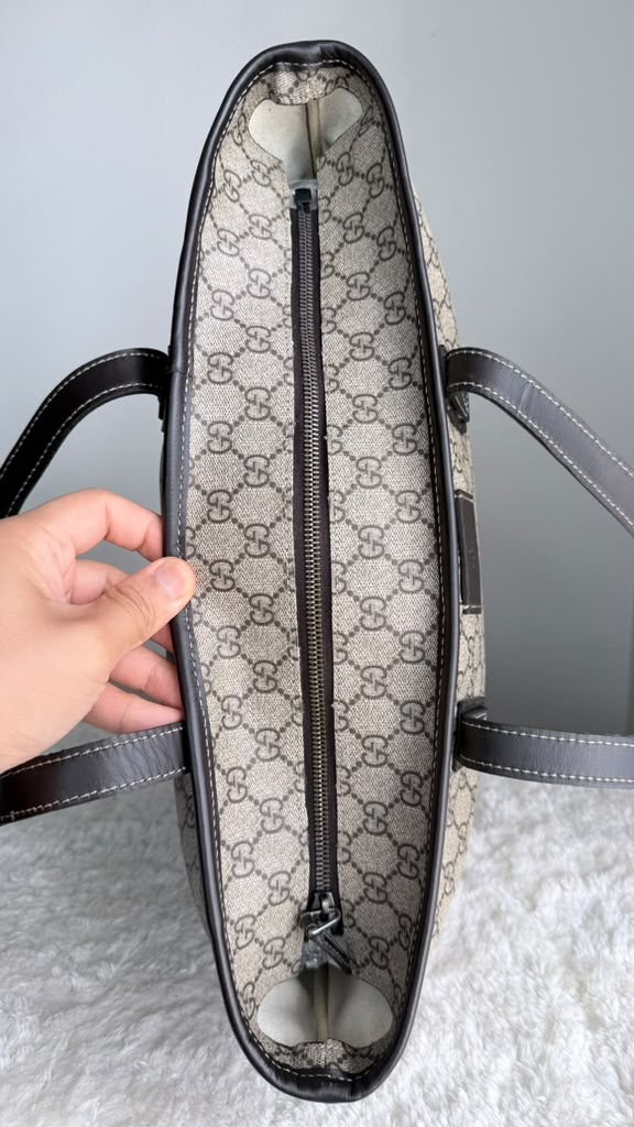 GUCCI Tote Medium GG Supreme Dark brown
