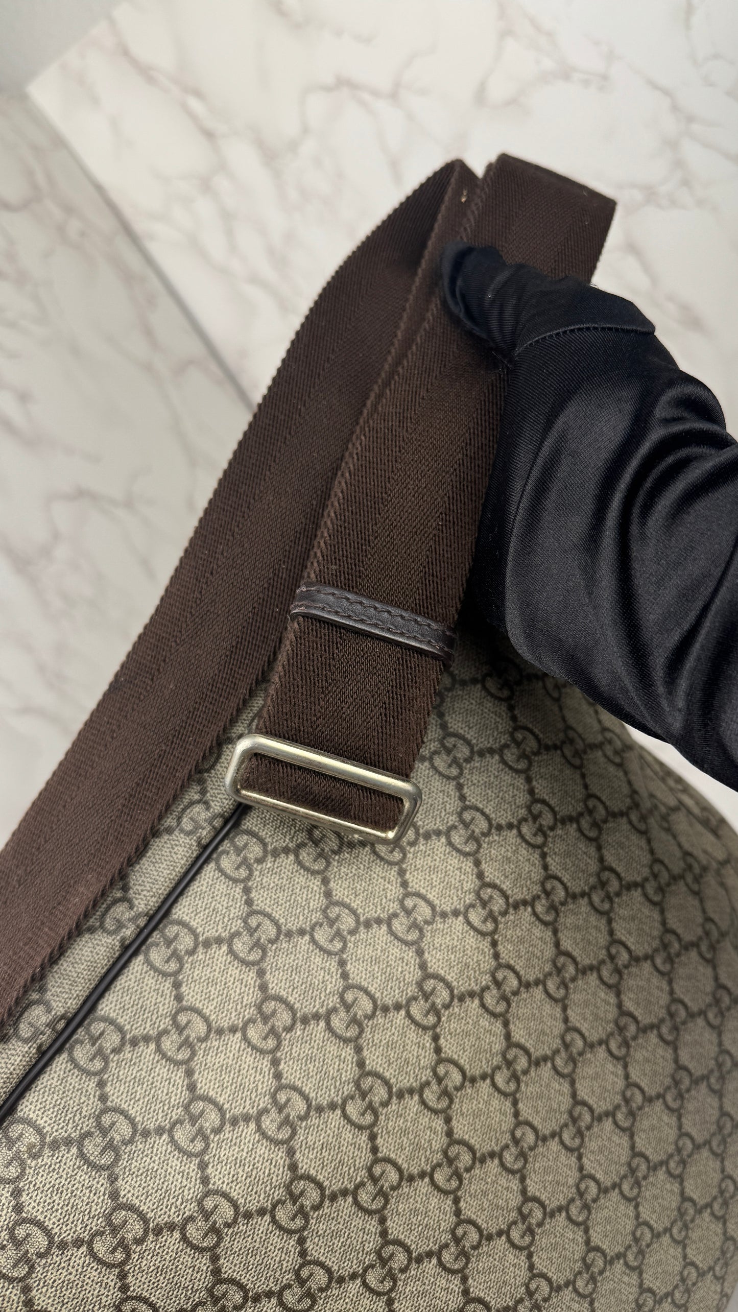 Gucci GG Supreme Canvas Crossbody Brown