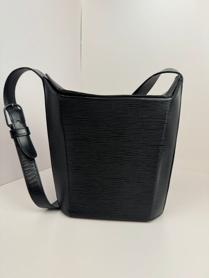Louis Vuitton Epi Sac Seau Shoulder bag