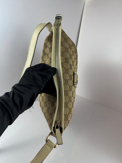 GUCCI Abbey Messenger GG Canvas