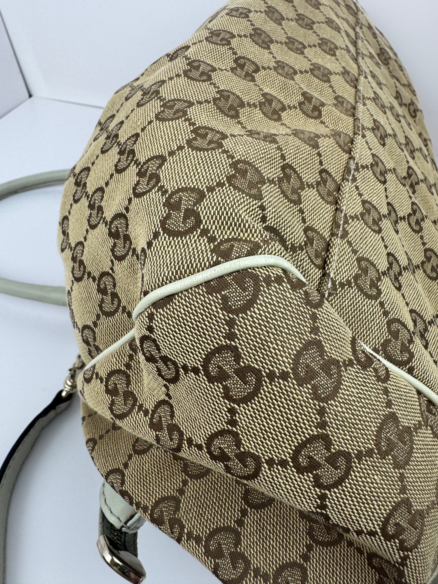 Gucci Sukey Boston GG Canvas White