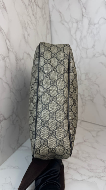 Gucci GG Canvas Messenger Brown
