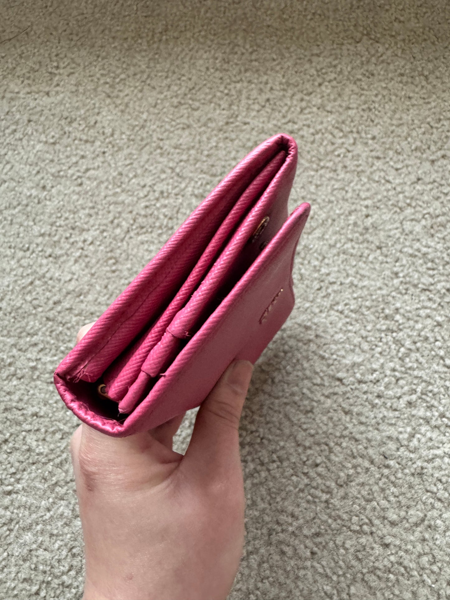 Prada saffianon Pink wallet