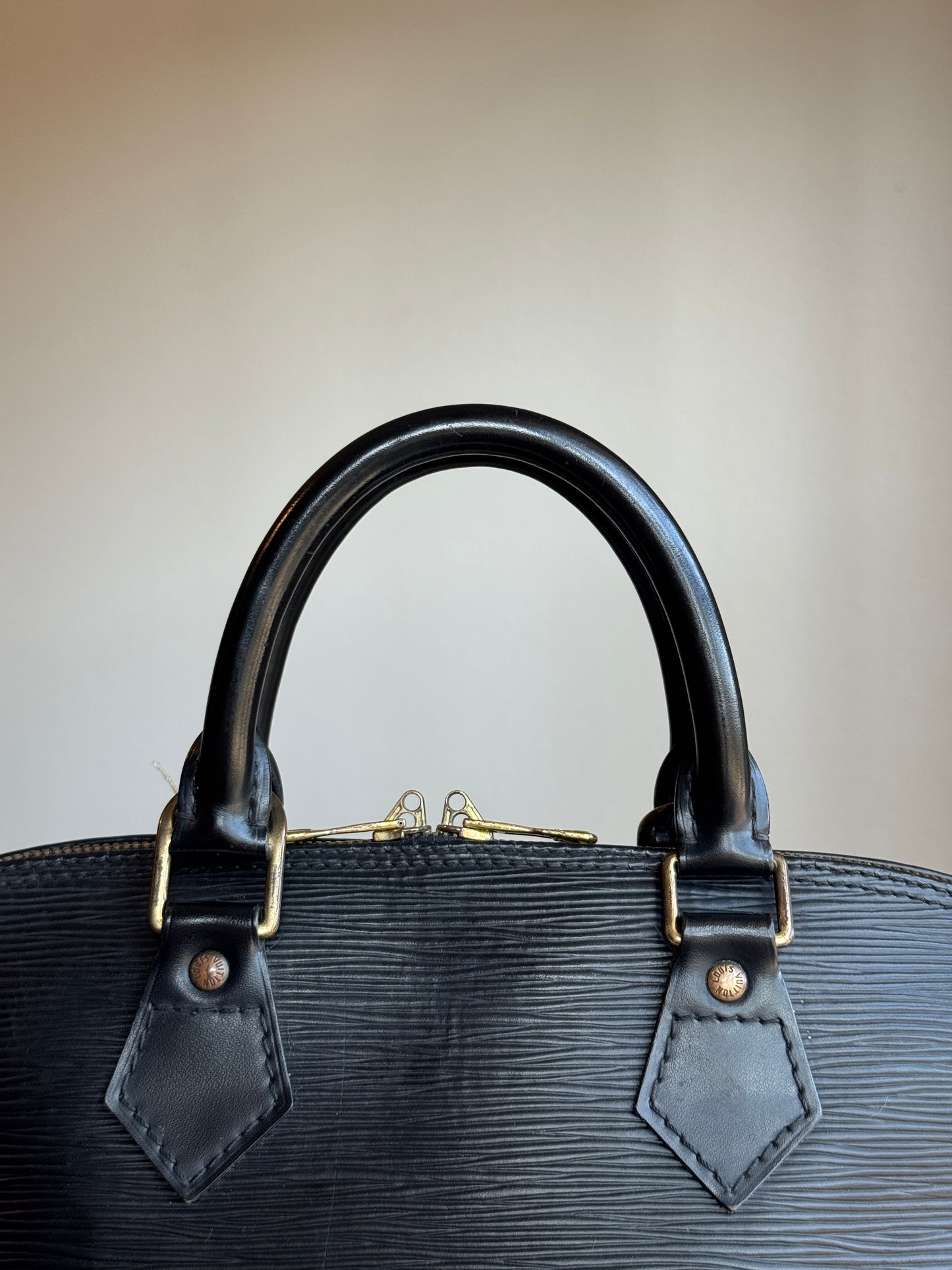 LOUIS VUITTON Alma Handbag Epi leather PM