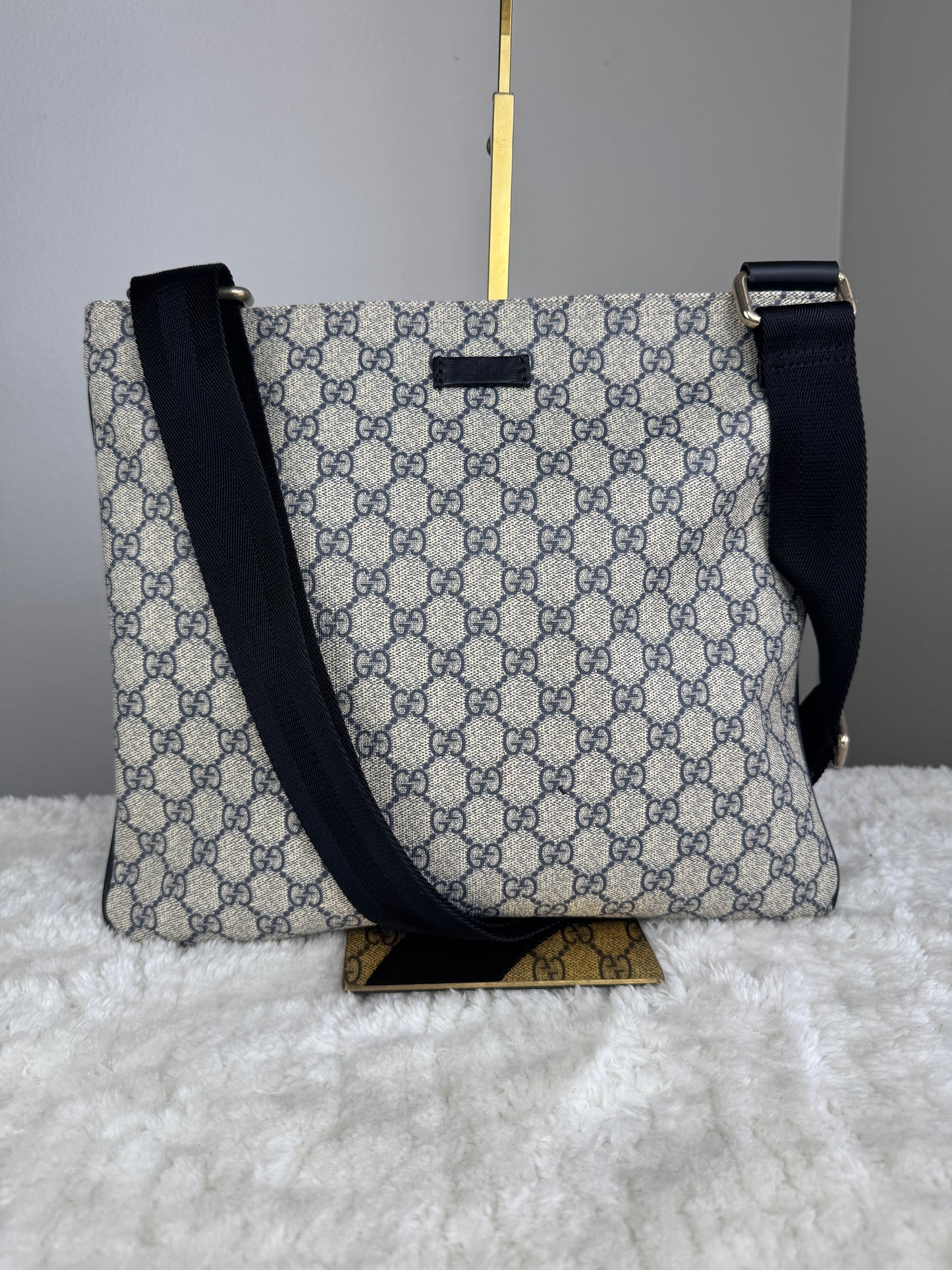 GUCCI Flat Messenger GG Supreme GG Coated Canvas Navy