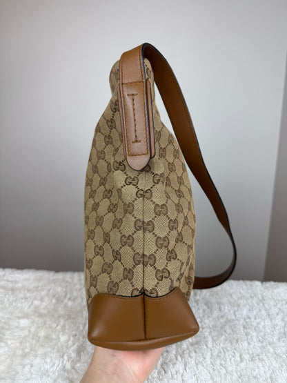 GUCCI Web Flat Messenger GG Canvas Brown
