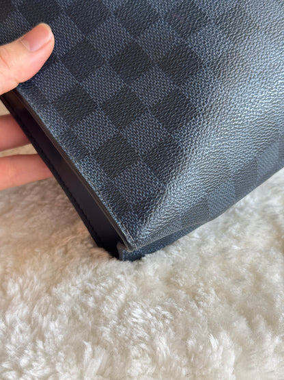 LOUIS VUITTON Damier Cobalt Jungle Pochette  Voyage MM
