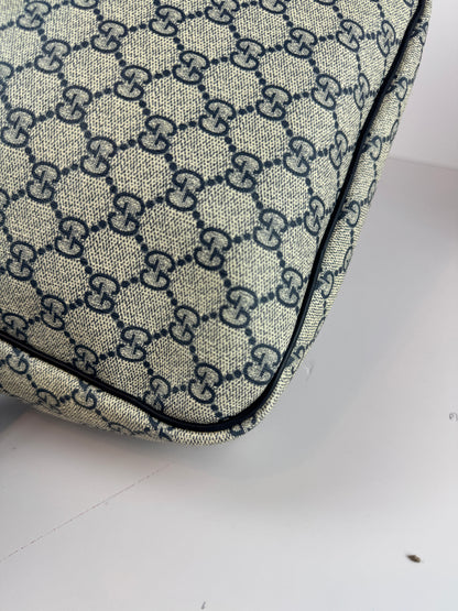 GUCCI Front Zip Messenger GG Supreme Coated Canvas