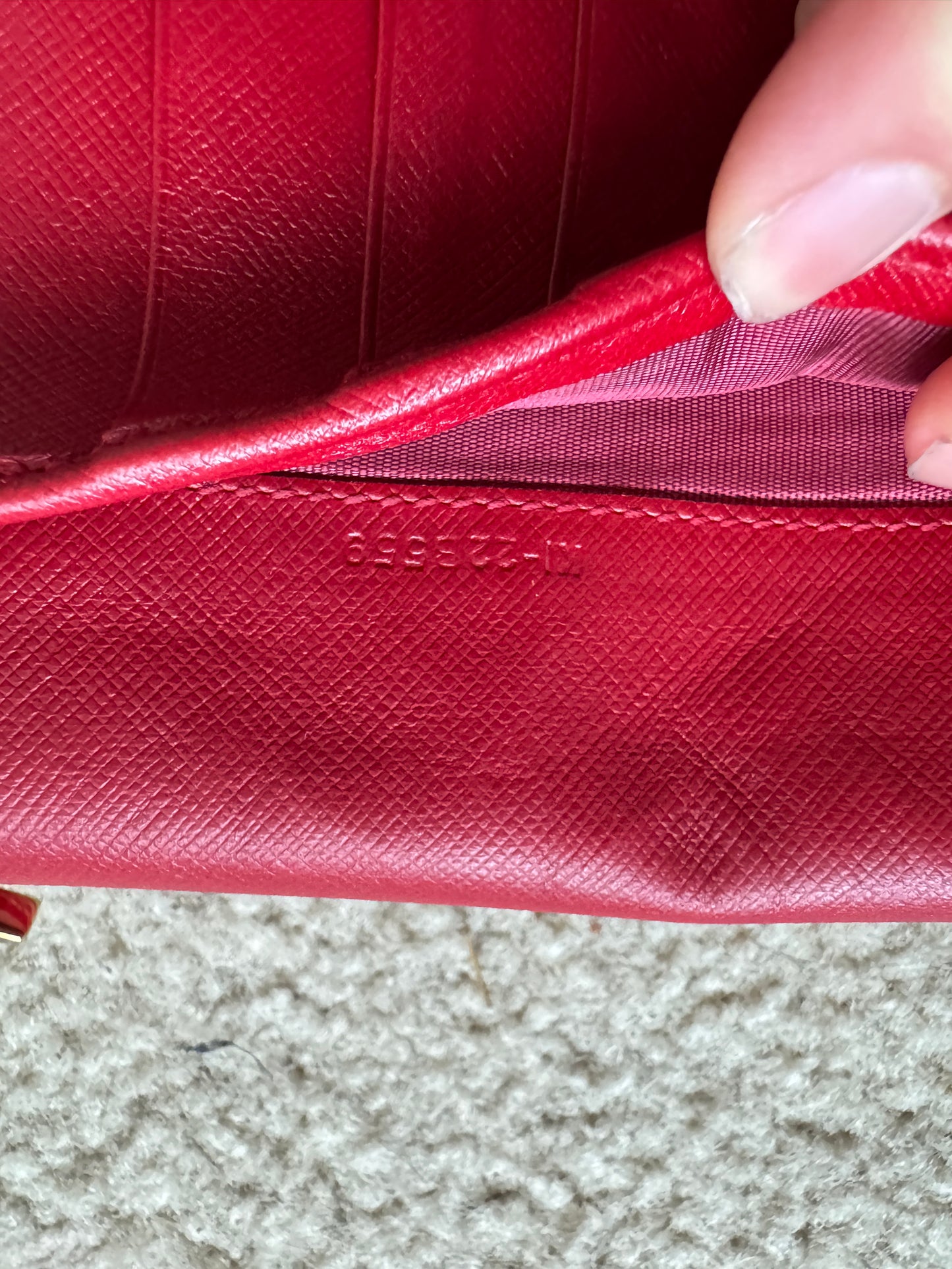 Ferrragamo vara Bow saffiano red