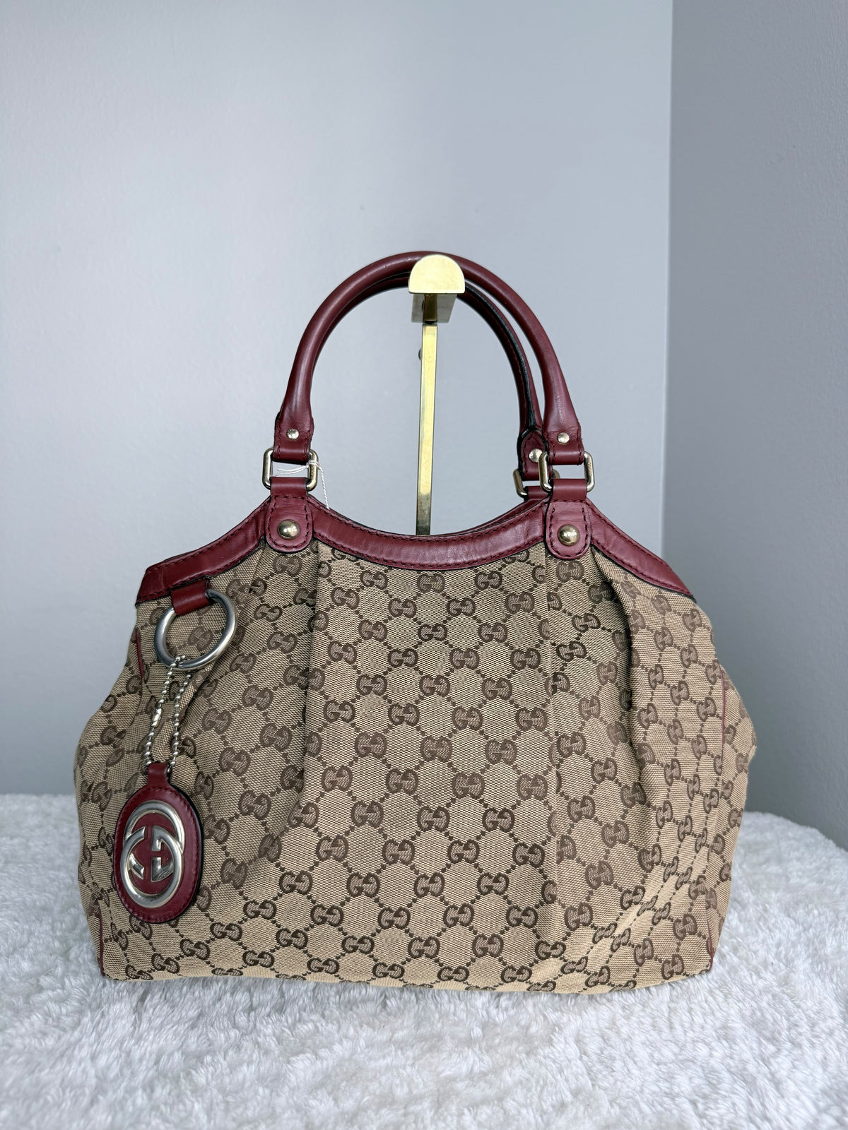 GUCCI Sukey Hobo GG Canvas Red