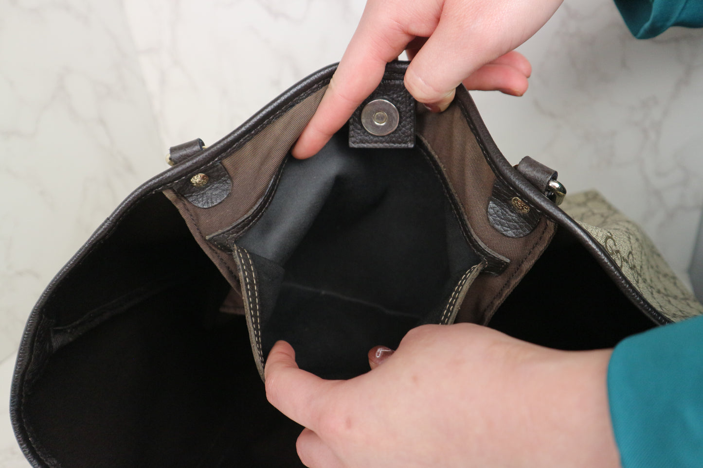 Gucci Joy Tote GG Supreme Leather Bag